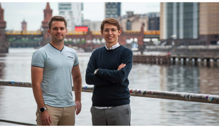 [Translate to en:] Daniel Seidel and Sven Przywara from LiveEO – © LiveEO